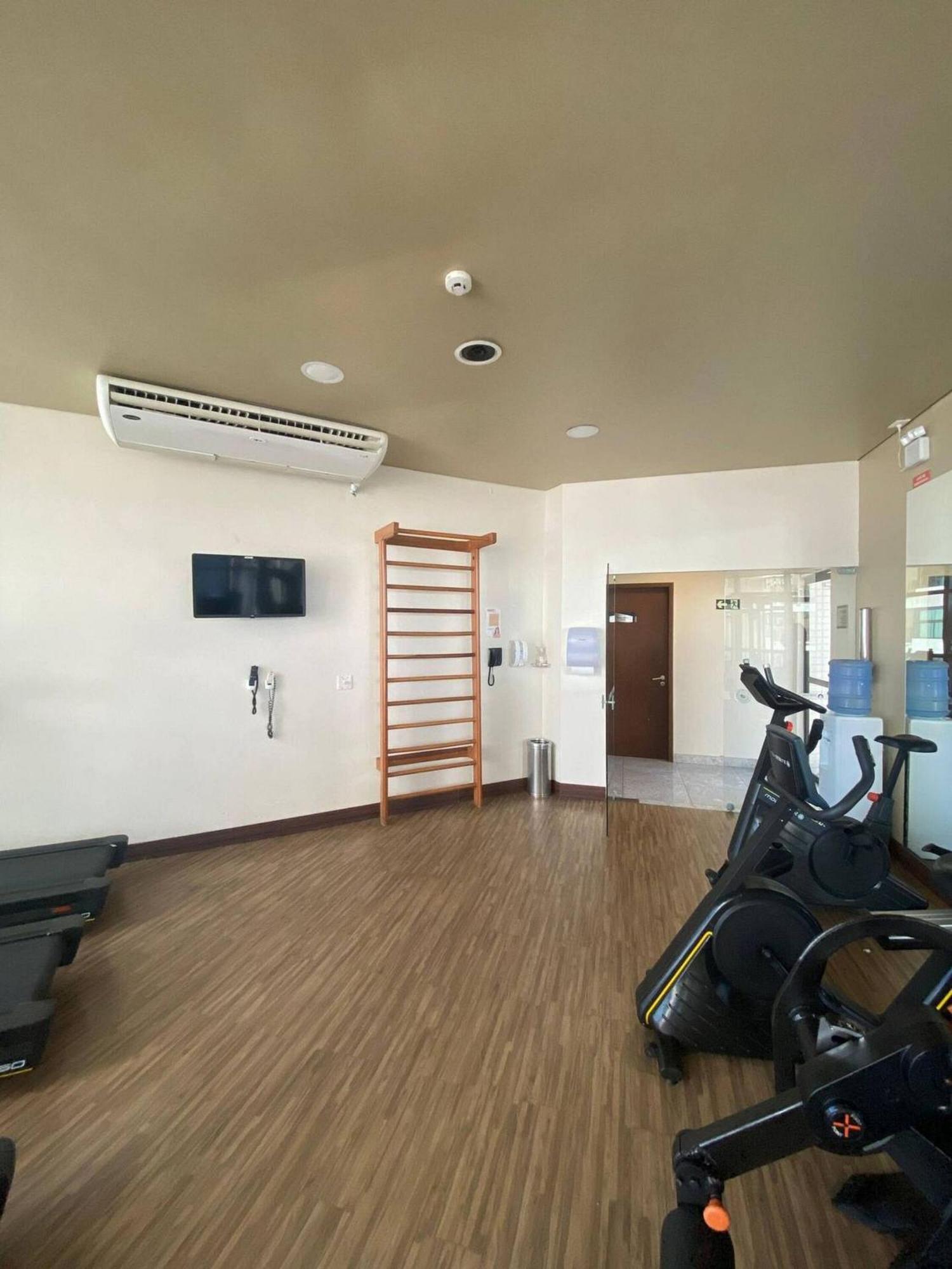 Flat Beira Mar Academia Piscina Boa Viagem - Com Cafe Da Manha Opcional Apartment *